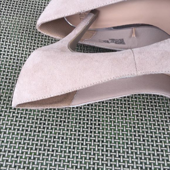 Time and Tru Women's Point Toe Heel - Picture 8 of 9